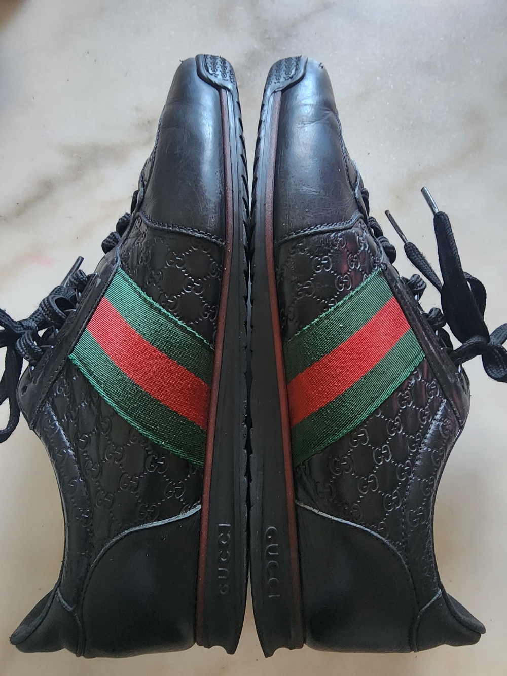 Gucci Men’s Black Leather Low-Top Sneakers with Green & Red Web